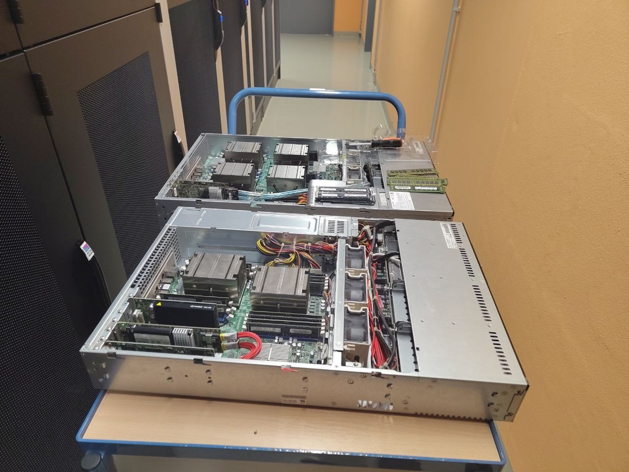 Eigene, geöffnete Server im Rechenzentrum